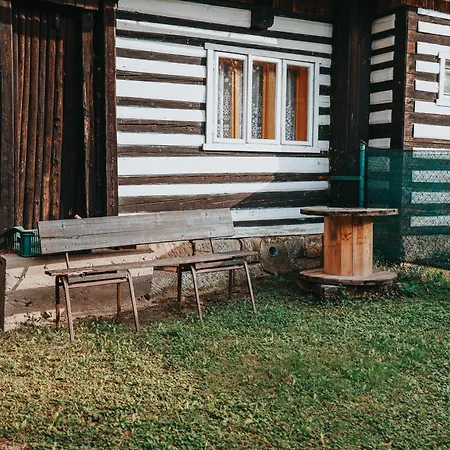 Chaloupka V Ceskem Raji *
